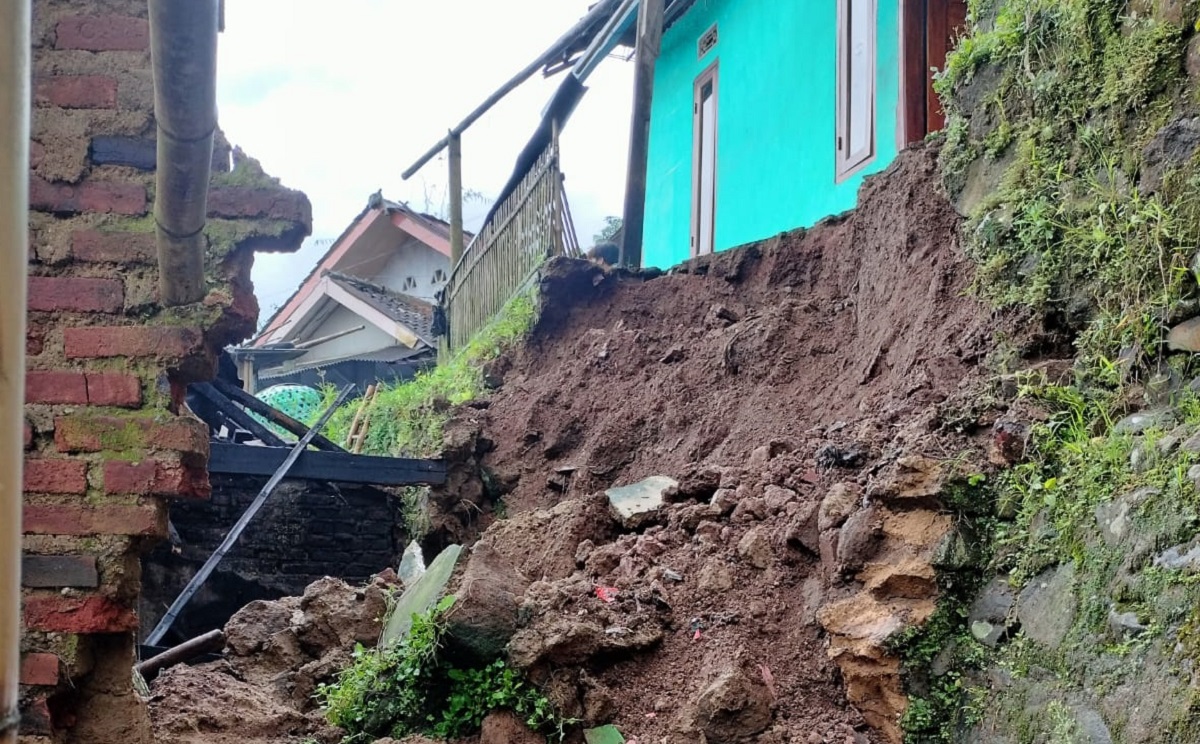Nasib Naas Menimpa Dua Rumah Warga Margamulya Pasir Jambu